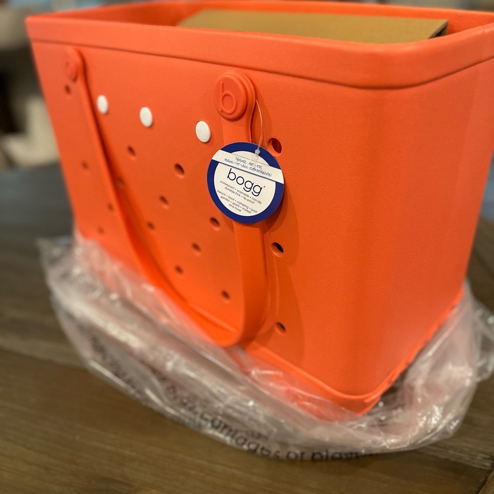 BOGG BAG Orange Shoulder Bag - Picture 2 of 6